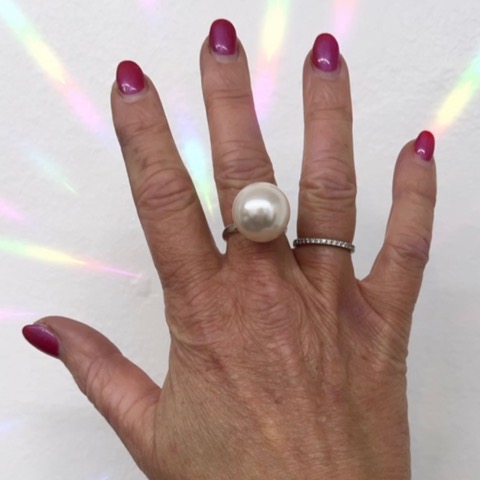 Ring med stor pärla